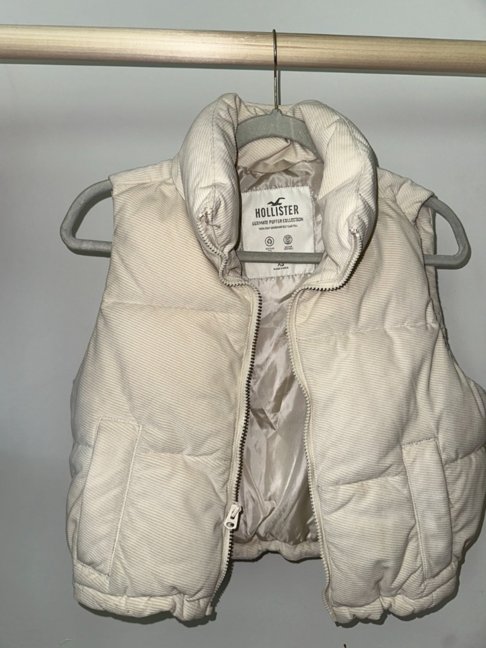 Hollister Cream Puffer Vest